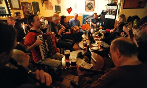 Celebrate St Patrick's with live Irish folk music (image via wikimedia and Creative Commons)